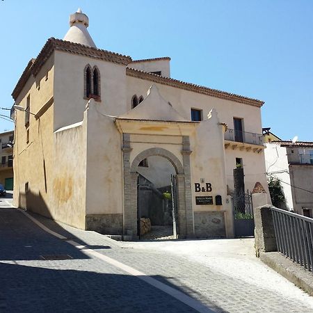 Palazzo Madeo - Residenza D'Epoca Bed & Breakfast Crosia Екстериор снимка