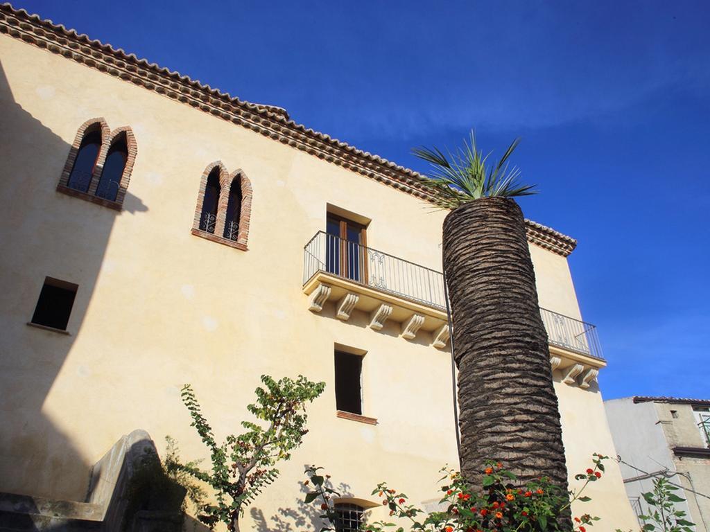 Palazzo Madeo - Residenza D'Epoca Bed & Breakfast Crosia Екстериор снимка
