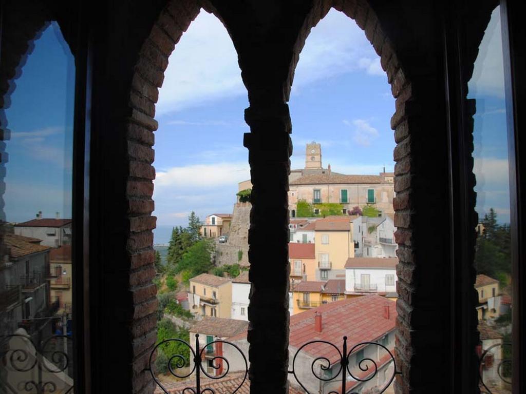 Palazzo Madeo - Residenza D'Epoca Bed & Breakfast Crosia Екстериор снимка