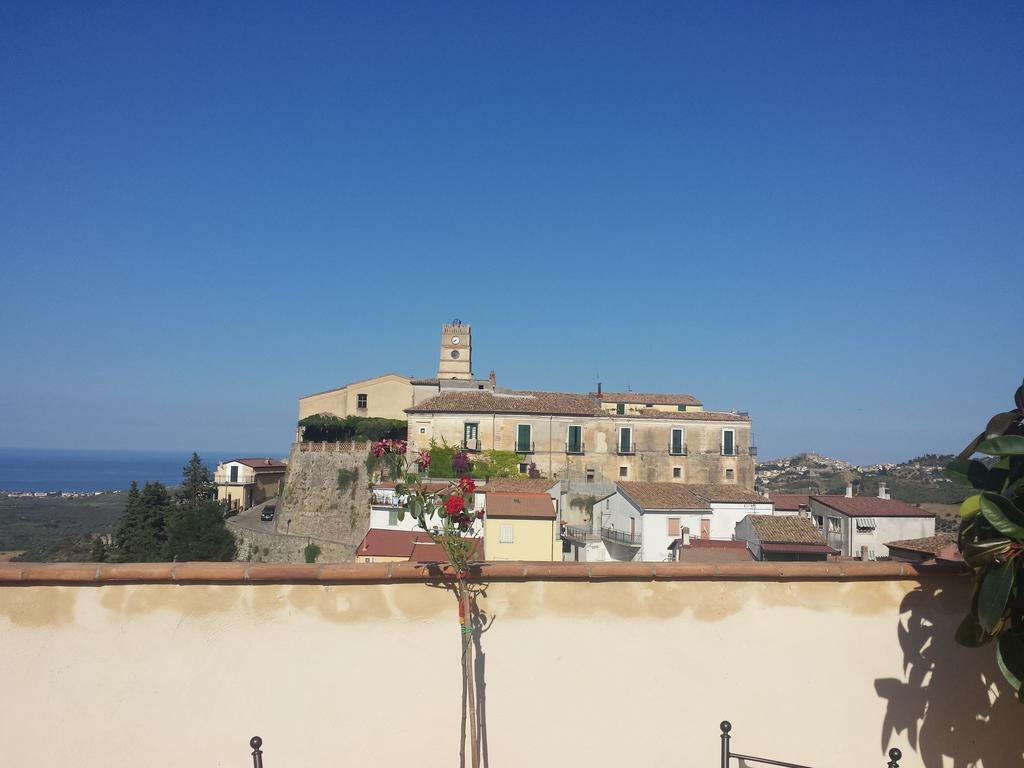 Palazzo Madeo - Residenza D'Epoca Bed & Breakfast Crosia Екстериор снимка