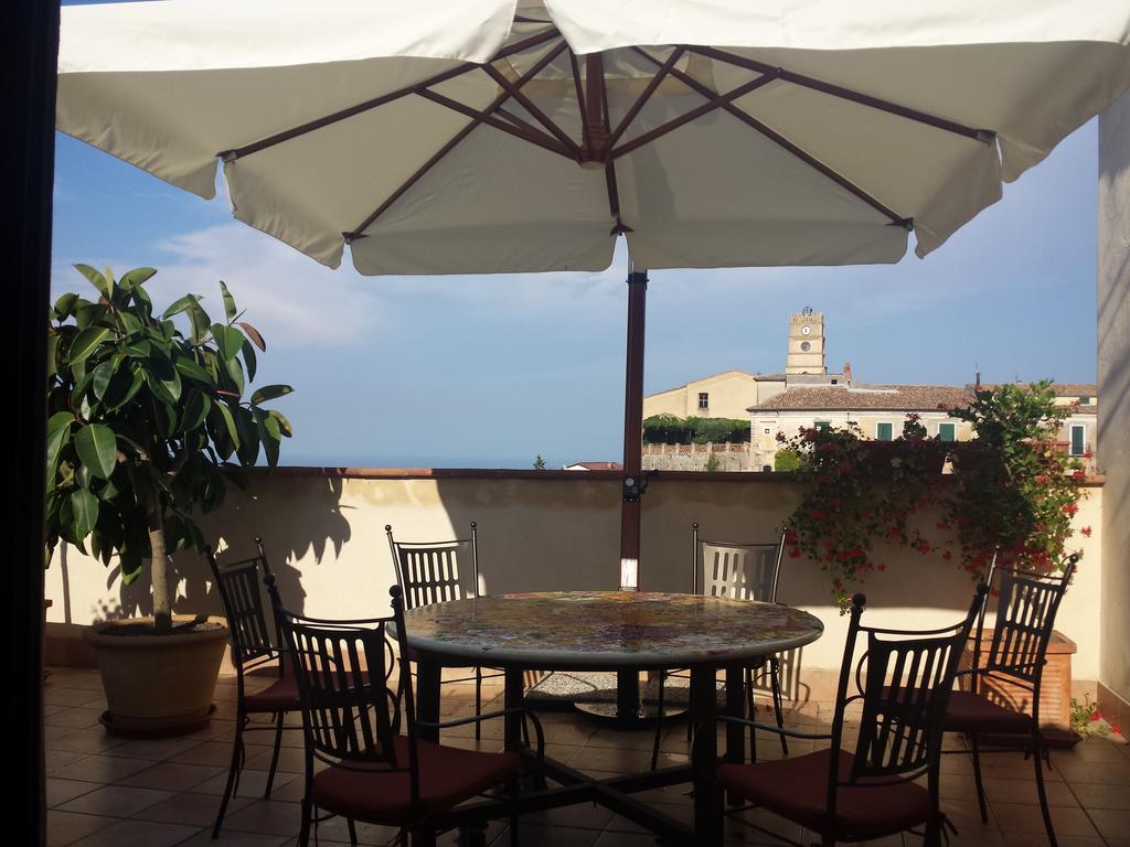 Palazzo Madeo - Residenza D'Epoca Bed & Breakfast Crosia Екстериор снимка
